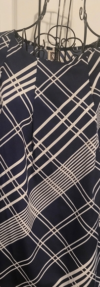 Blouse - Picture 2 of 3